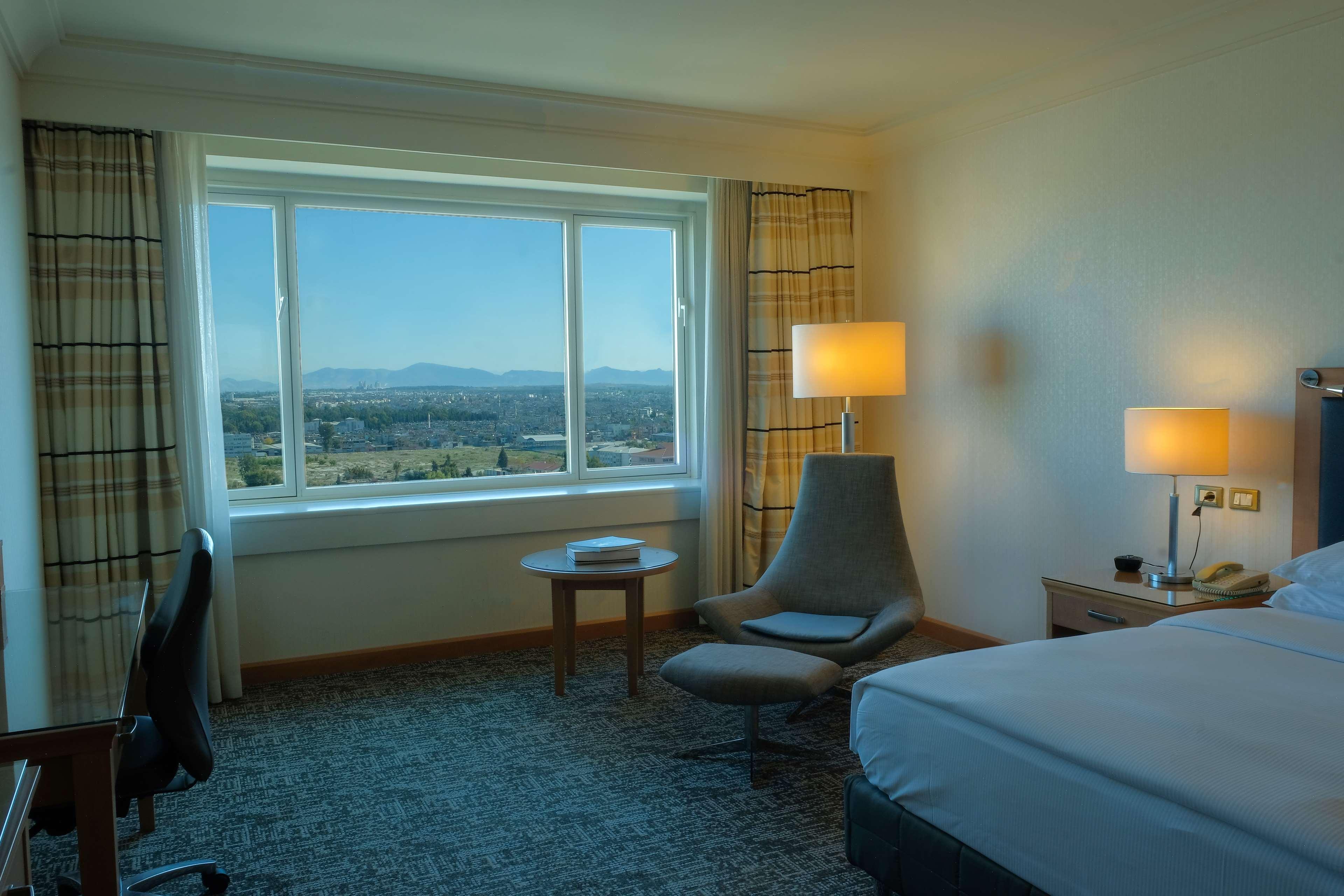 Adana Hiltonsa Hotel מראה חיצוני תמונה