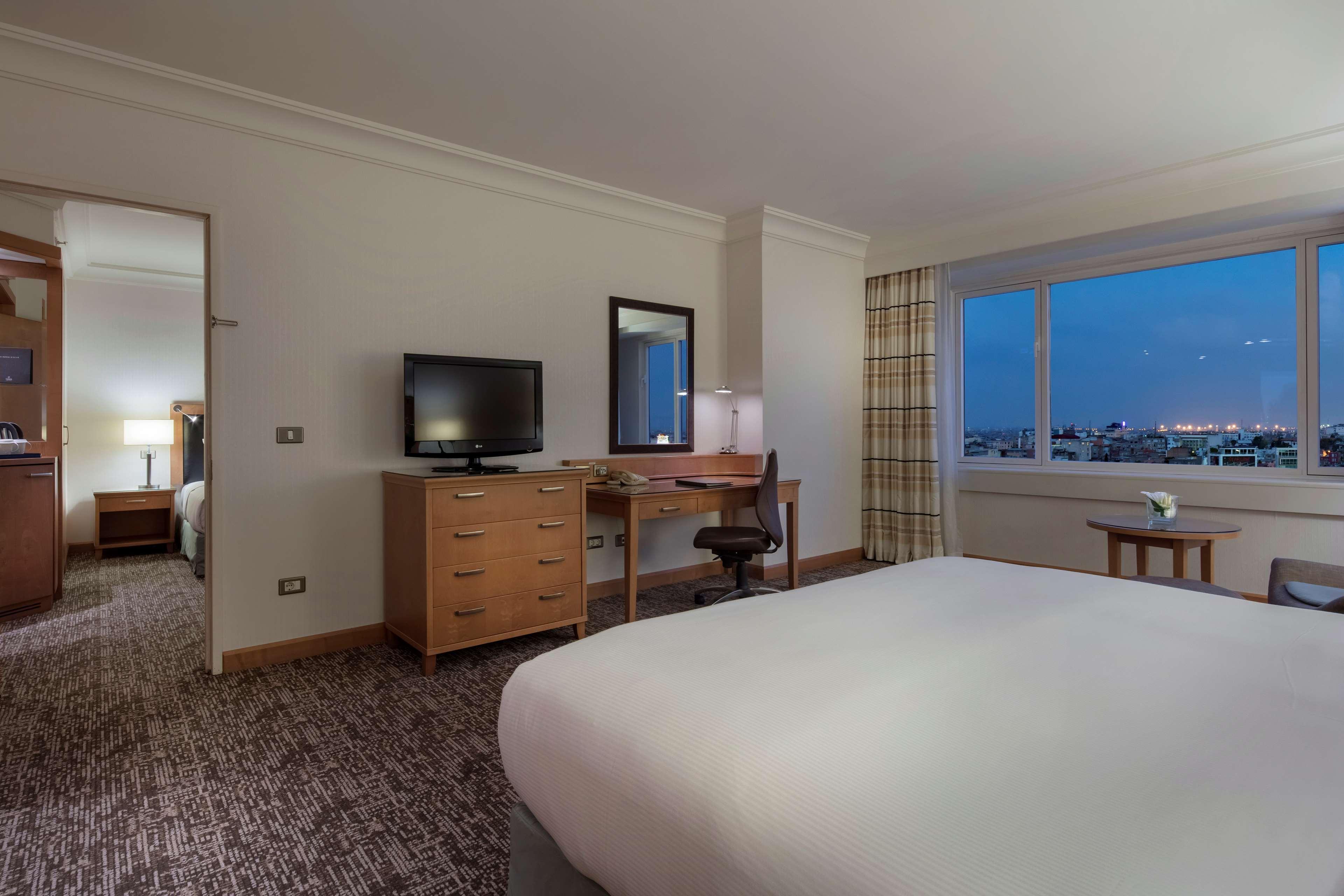 Adana Hiltonsa Hotel מראה חיצוני תמונה