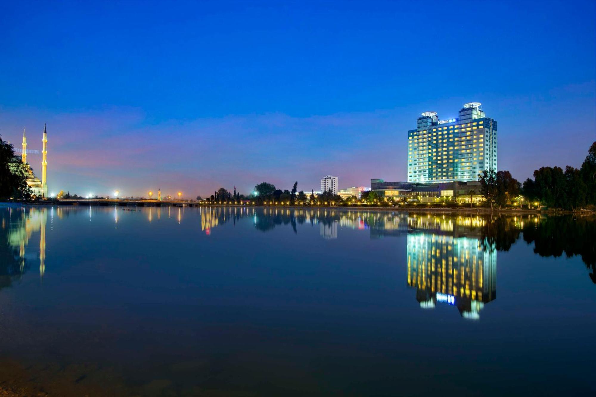 Adana Hiltonsa Hotel מראה חיצוני תמונה