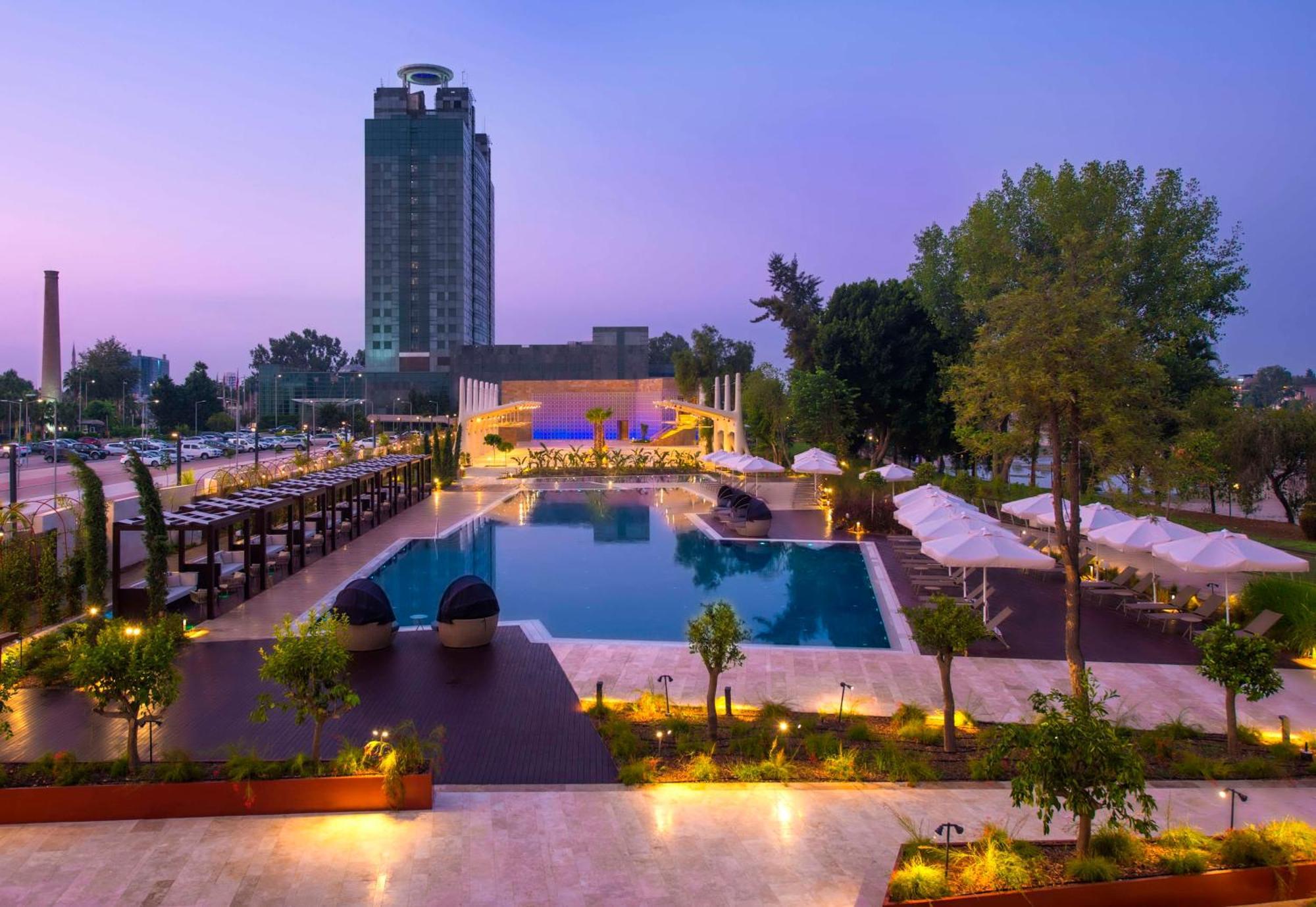 Adana Hiltonsa Hotel מראה חיצוני תמונה